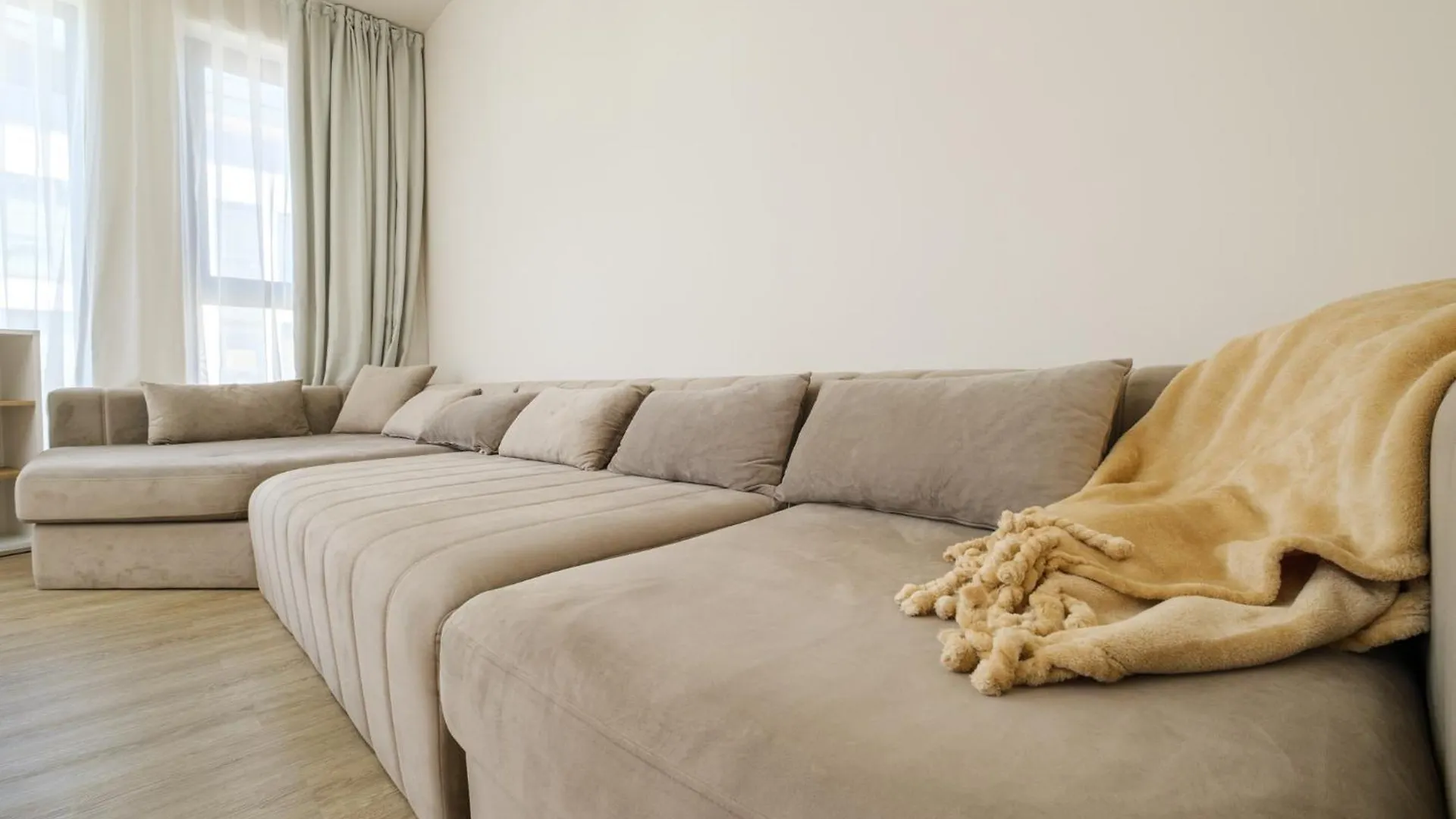 Crystal Luxe 2-Bedroom Filibe